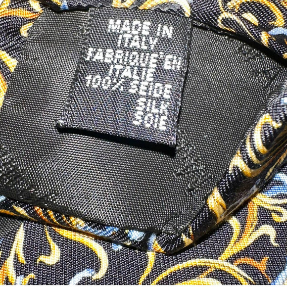 The Metropolitan Museum of Art Men’s 100% Silk Tie made in Italy - Picture 12 of 13